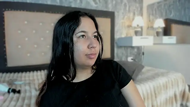 Lia sarahi online show from 25, 10, 2025