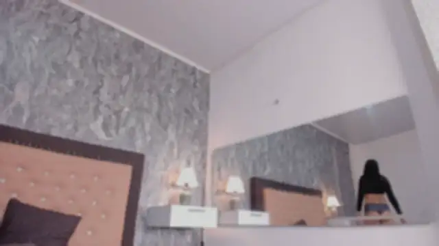 Lia sarahi online show from 6, 11, 2025