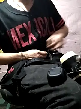 Snapshot of Wero4200 chatting on 1, 10, 2025 Wero4200 online show from 1, 10, 2025