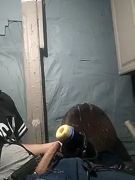 Snapshot of Wero4200 chatting on 13, 11, 2025 Wero4200 online show from 13, 11, 2025