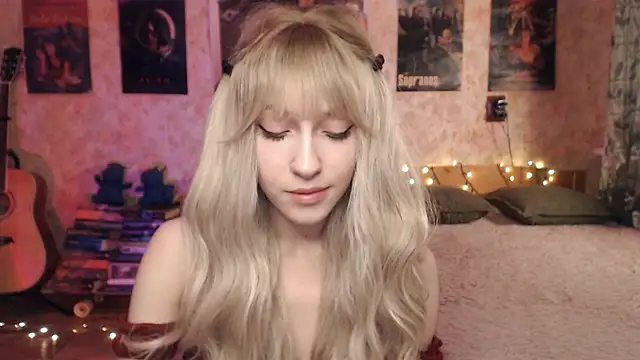 Snapshot of Friendly_Ellie chatting on 19, 1, 2025 Friendly Ellie online show from 19, 1, 2025