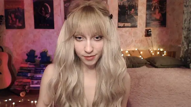 Snapshot of Friendly_Ellie chatting on 22, 1, 2025 Friendly Ellie online show from 22, 1, 2025