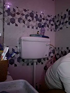 Snapshot of Adityagj123 chatting on 9, 10, 2025 Adityagj123 online show from 9, 10, 2025