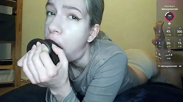 Snapshot of cruellagoth666 chatting on 5, 4, 2026 cruellagoth666 online show from 5, 4, 2026