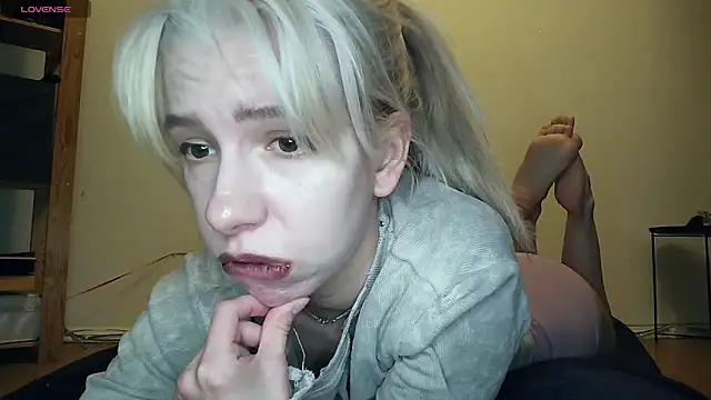 Snapshot of cruellagoth666 chatting on 8, 4, 2026 cruellagoth666 online show from 8, 4, 2026