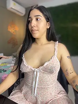 Snapshot of Amandanauty chatting on 14, 4, 2026 Amandanauty online show from 14, 4, 2026