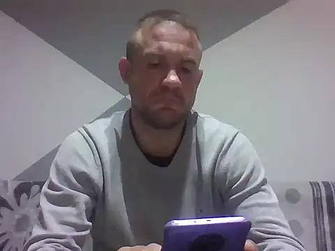 Snapshot of aroj95 chatting on 2, 4, 2026 aroj95 online show from 2, 4, 2026