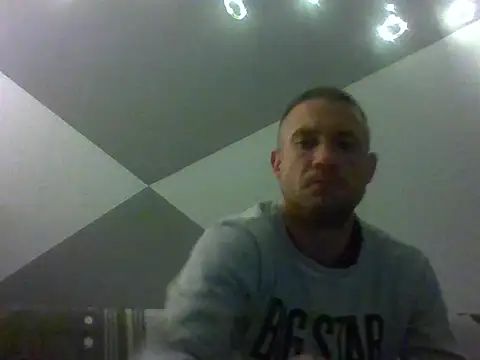 Snapshot of aroj95 chatting on 22, 4, 2026 aroj95 online show from 22, 4, 2026