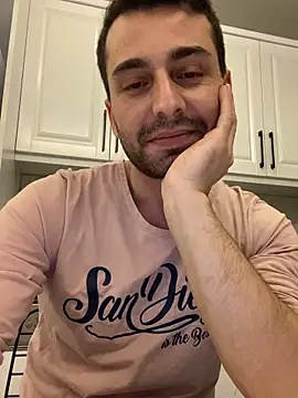 Snapshot of Emre-34 chatting on 22, 12, 2025 Emre-34 online show from 22, 12, 2025