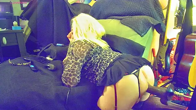 Snapshot of DoMeDoggyDiana chatting on 6, 4, 2026 DoMeDoggyDiana online show from 6, 4, 2026