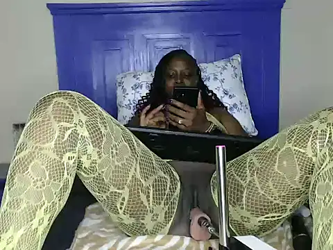 Snapshot of FlowJoh chatting on 12, 11, 2025 FlowJoh online show from 12, 11, 2025