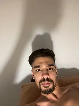 Snapshot of Hermanooooooo chatting on 18, 12, 2024 Hermanooooooo online show from 18, 12, 2024