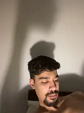 Snapshot of Hermanooooooo chatting on 14, 1, 2025 Hermanooooooo online show from 14, 1, 2025