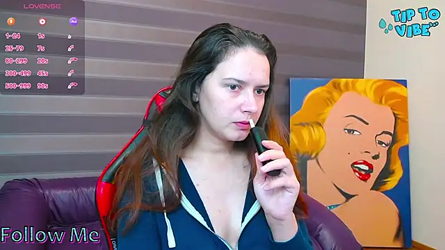 iris nikhols online show from 7, 10, 2025