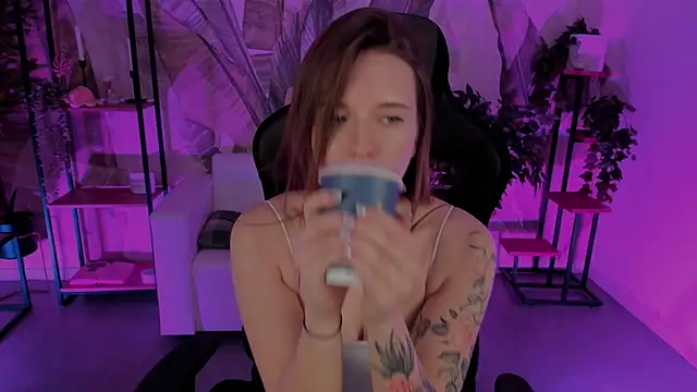 Snapshot of JennyDens chatting on 13, 2, 2025 JennyDens online show from 13, 2, 2025