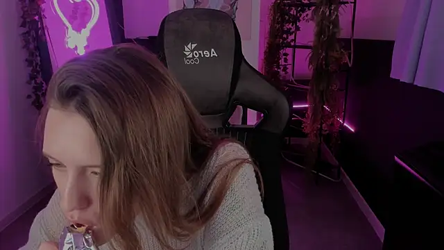 Snapshot of JennyDens chatting on 30, 9, 2025 JennyDens online show from 30, 9, 2025