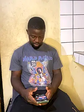 Snapshot of vannycov chatting on 10, 11, 2025 vannycov online show from 10, 11, 2025