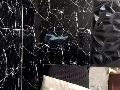 Snapshot of MissKeanna chatting on 5, 2, 2025 MissKeanna online show from 5, 2, 2025