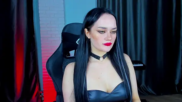 QueenAliss online show from 3, 1, 2025