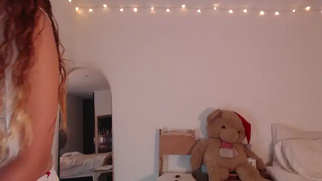 ValienteGirl  online show from 1, 3, 2026