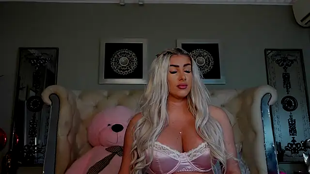 Squirt Tanya online show from 8, 3, 2025