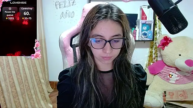 Snapshot of Maggie_Fox3 chatting on 20, 1, 2025 Maggie Fox3 online show from 20, 1, 2025