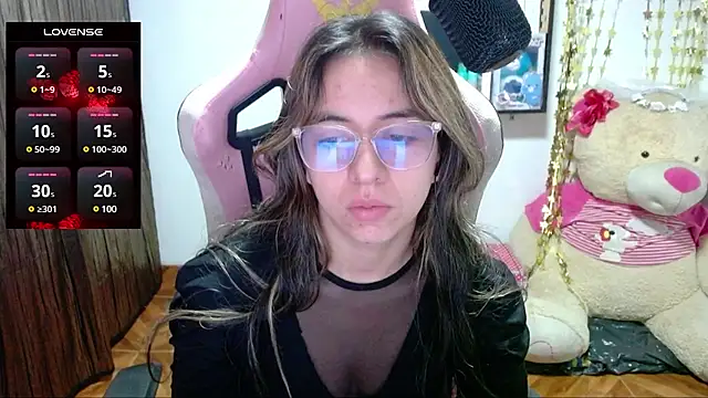 Snapshot of Maggie_Fox3 chatting on 26, 2, 2025 Maggie Fox3 online show from 26, 2, 2025