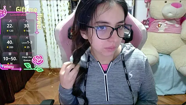 Snapshot of Maggie_Fox3 chatting on 20, 9, 2025 Maggie Fox3 online show from 20, 9, 2025