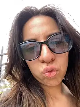 Maggie Fox3 online show from 24, 3, 2026