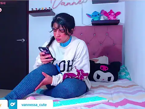 Vannessa  Shy online show from 26, 10, 2025