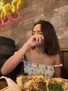 Snapshot of Irina_Grant chatting on 8, 12, 2024 Irina Grant online show from 8, 12, 2024