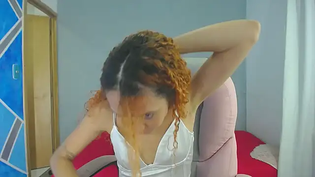 SexyLeilaa online show from 5, 1, 2025