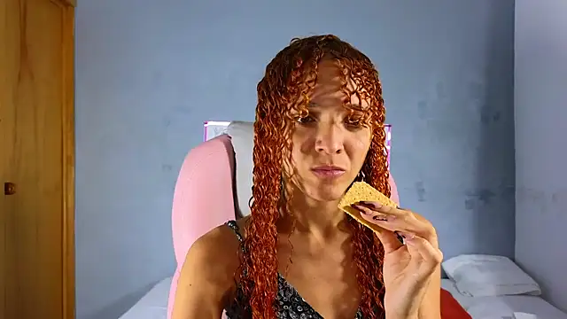 SexyLeilaa online show from 12, 2, 2025