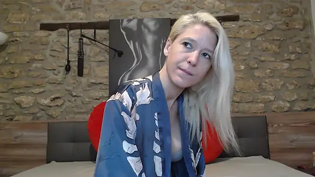 Naschkatze01 online show from 18, 2, 2026