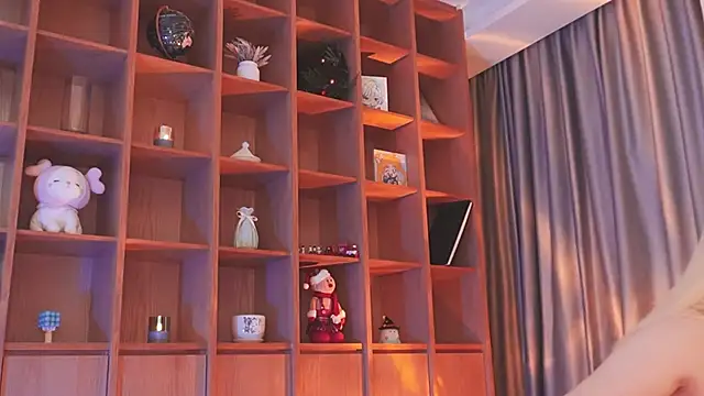 hyun chia online show from 3, 11, 2025