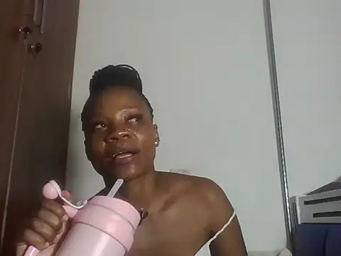 Snapshot of Sweetbaby004 chatting on 7, 2, 2026 Sweetbaby004 online show from 7, 2, 2026