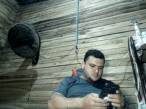 Arcangel 05 online show from 12, 6, 2026