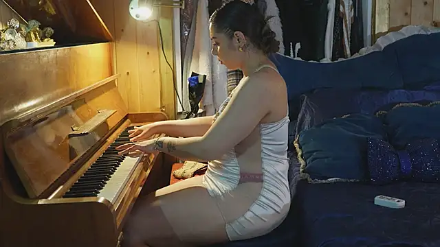 VanessaDoyle online show from 28, 5, 2026