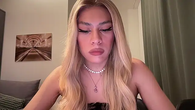 Snapshot of saray_doll chatting on 5, 3, 2026 saray doll online show from 5, 3, 2026