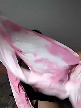 Snapshot of Van3orgasm4me chatting on 12, 3, 2025 Van3orgasm4me online show from 12, 3, 2025