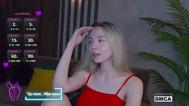 Snapshot of Holl1Would chatting on 12, 2, 2025 Holl1Would online show from 12, 2, 2025