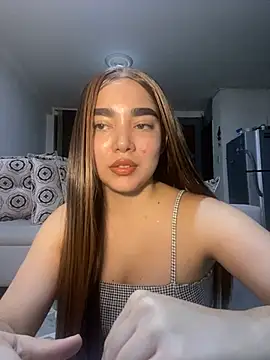 DulceChloe99 online show from 20, 5, 2026
