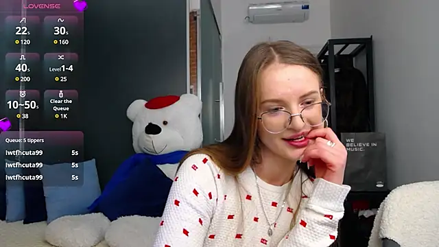 Snapshot of KateJonson chatting on 8, 12, 2024 KateJonson online show from 8, 12, 2024