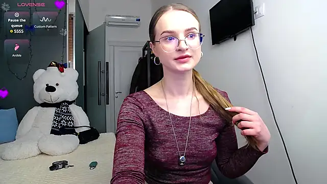 Snapshot of KateJonson chatting on 27, 1, 2025 KateJonson online show from 27, 1, 2025
