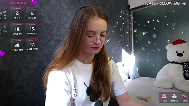 Snapshot of KateJonson chatting on 7, 4, 2026 KateJonson online show from 7, 4, 2026