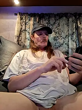 Snapshot of truckerlove69 chatting on 2, 3, 2026 truckerlove69 online show from 2, 3, 2026