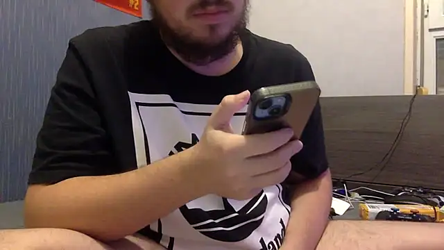 Snapshot of MathAndOnlyMath chatting on 11, 11, 2025 MathAndOnlyMath online show from 11, 11, 2025