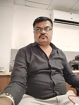 Desi Londa 143 online show from 1, 6, 2026