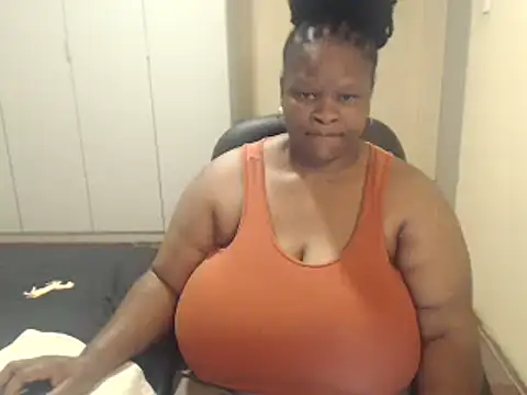 Snapshot of sweetnoziexx chatting on 20, 2, 2025 sweetnoziexx online show from 20, 2, 2025