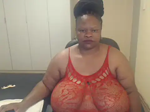 Snapshot of sweetnoziexx chatting on 25, 2, 2025 sweetnoziexx online show from 25, 2, 2025